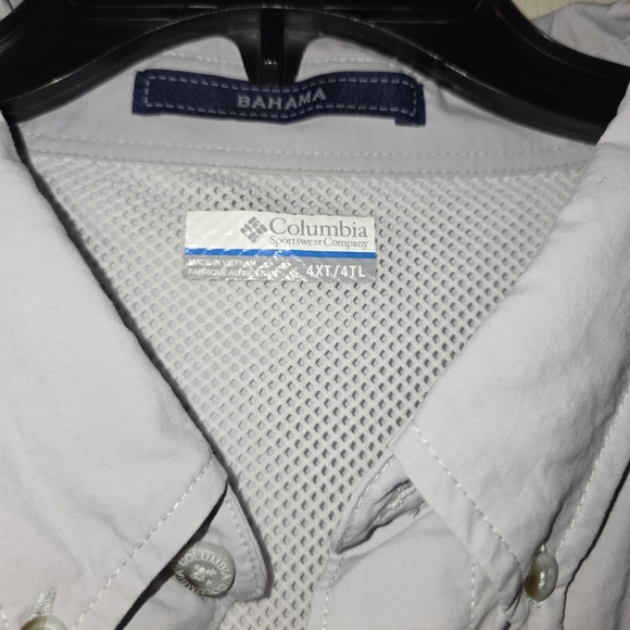 Columbia Men's Light Gray Casual Button Down Shirt - Picture 3 of 9